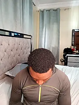 Snapshot of Elchicomiel chatting on 01-19-25, 04:25 Elchicomiel online show from 01-19-25, 04:25