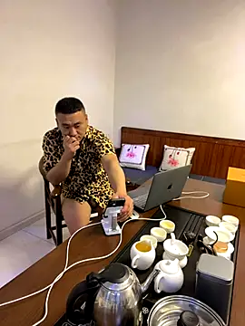 ShaoZian 1 online show from 10-31-25, 05:36