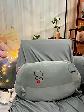 Snapshot of -Zelda- chatting on 12-20-25, 10:06 -Zelda- online show from 12-20-25, 10:06