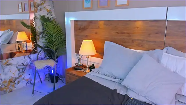 EmaBakker online show from 01-05-26, 05:27