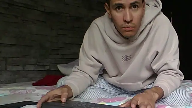 Sexylatin64 online show from 04-19-26, 06:10