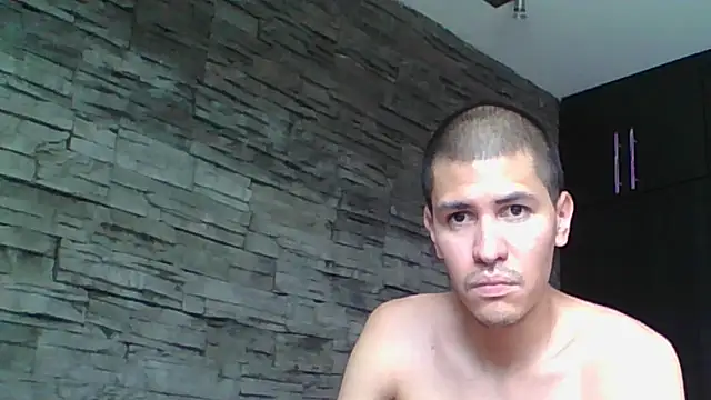Snapshot of Sexylatin64 chatting on 06-12-26, 03:44 Sexylatin64 online show from 06-12-26, 03:44