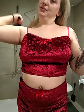 Snapshot of Milas_Dreams chatting on 11-12-25, 09:47 Milas Dreams online show from 11-12-25, 09:47