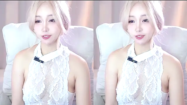 UUKiss  online show from 10-24-25, 03:25