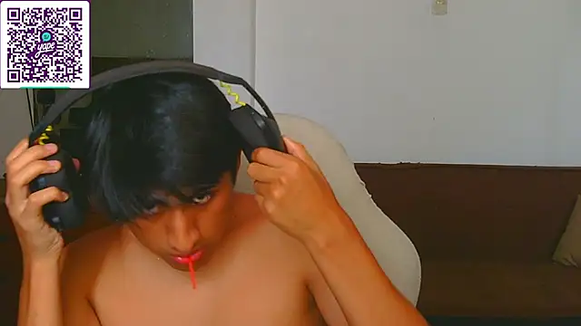 Snapshot of CzarPM chatting on 02-23-26, 08:39 CzarPM online show from 02-23-26, 08:39