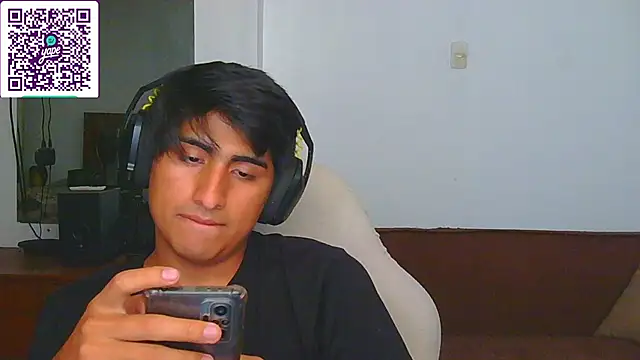 Snapshot of CzarPM chatting on 02-28-26, 10:33 CzarPM online show from 02-28-26, 10:33