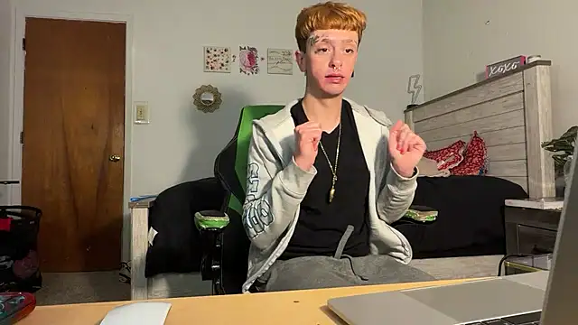 twentywithafelonyy online show from 11-24-25, 03:45