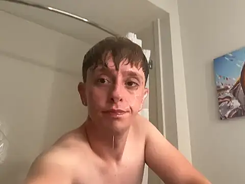 Snapshot of twentywithafelonyy chatting on 06-19-26, 07:56 twentywithafelonyy online show from 06-19-26, 07:56