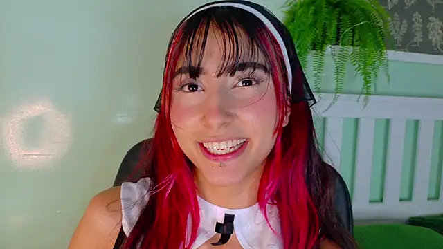 ParisFox  online show from 11-08-25, 11:47