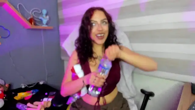 Liittleluaa  online show from 12-24-24, 12:11