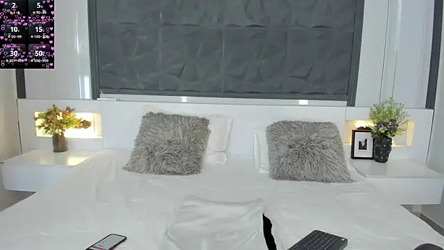 SaraGomez1 online show from 11-11-25, 03:01