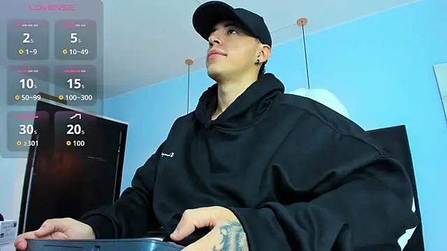 Lobo 17  online show from 10-22-25, 03:51