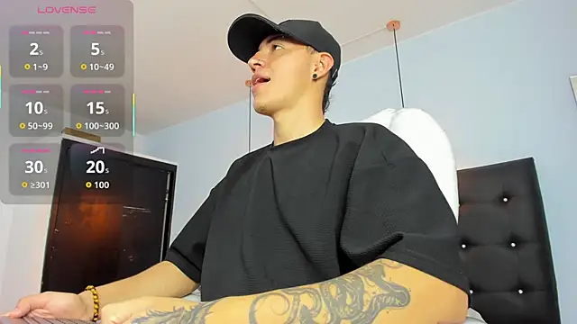 Lobo 17  online show from 10-28-25, 03:43