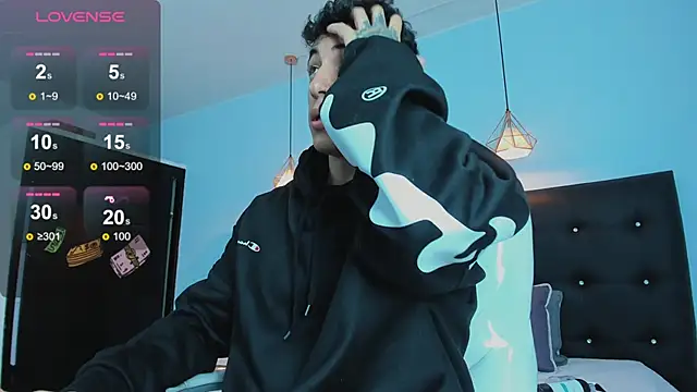 Lobo 17  online show from 11-11-25, 03:39