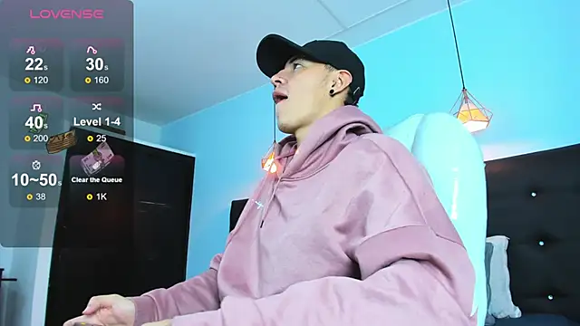 Lobo 17  online show from 11-28-25, 03:42