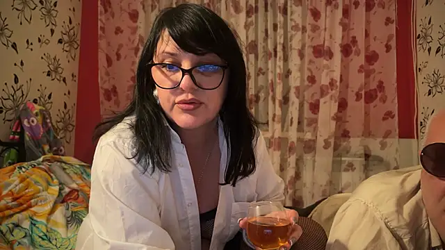 Snapshot of StellarTeam chatting on 01-12-25, 10:12 StellarTeam online show from 01-12-25, 10:12