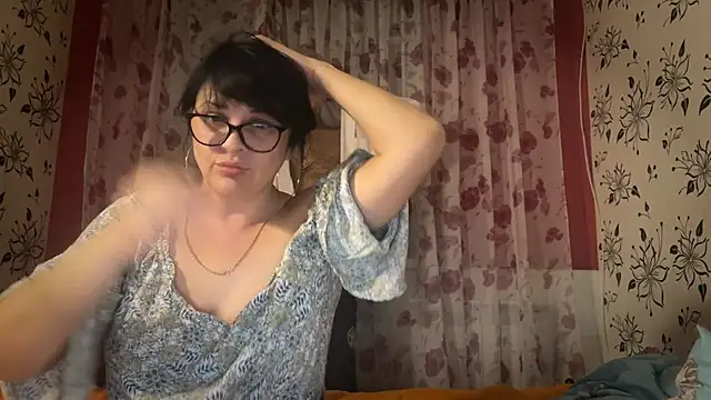 Snapshot of StellarTeam chatting on 10-15-25, 09:59 StellarTeam online show from 10-15-25, 09:59