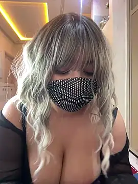 Snapshot of belquiis chatting on 01-03-25, 05:06 belquiis online show from 01-03-25, 05:06