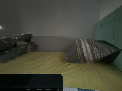 Snapshot of sweetspider35 chatting on 01-27-25, 02:46 sweetspider35 online show from 01-27-25, 02:46