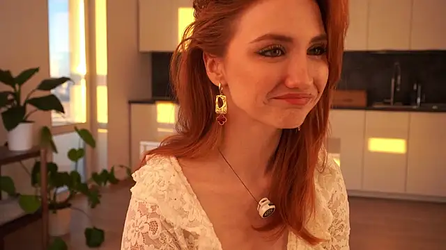 EsmaCrumbley online show from 11-21-25, 04:11