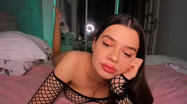 Snapshot of Miss_Medyson chatting on 02-05-25, 04:36 Miss Medyson online show from 02-05-25, 04:36