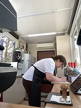 cinnabon  online show from 02-12-25, 08:06