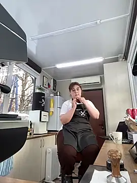 cinnabon  online show from 03-01-25, 02:23