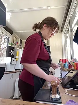 cinnabon  online show from 03-07-25, 08:45