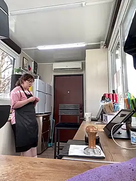 cinnabon  online show from 03-14-25, 12:18