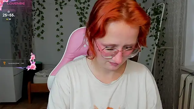 KrisTyBooBsin online show from 10-01-25, 08:42