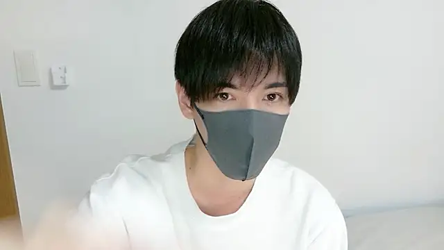 Snapshot of itsme_LEON chatting on 02-17-26, 01:29 itsme LEON online show from 02-17-26, 01:29