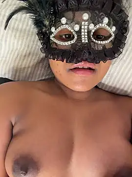 Bella Luna18 online show from 12-01-25, 05:51