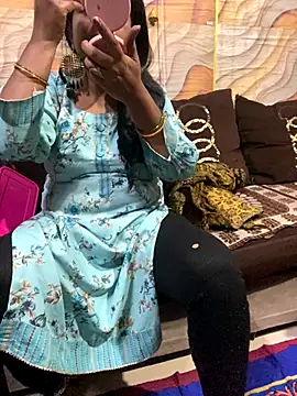 Snapshot of Tameesh_sexy_mistress chatting on 12-14-25, 04:56 Tameesh sexy mistress online show from 12-14-25, 04:56