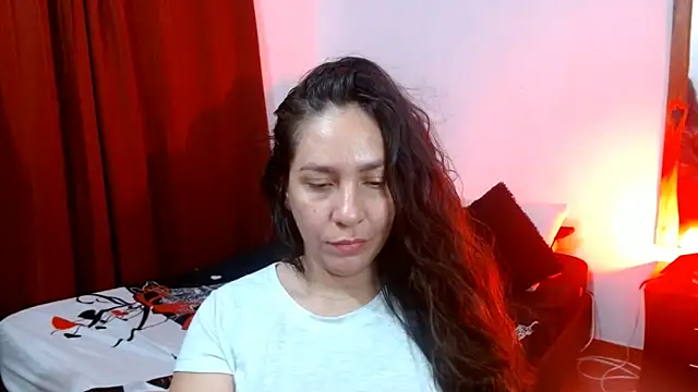 Snapshot of naihroby chatting on 01-28-25, 07:32 naihroby online show from 01-28-25, 07:32