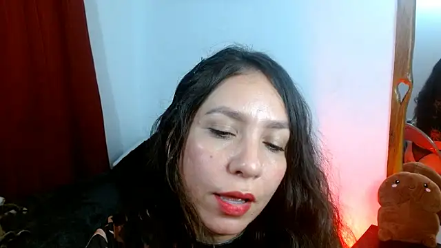 Snapshot of naihroby chatting on 02-25-25, 07:52 naihroby online show from 02-25-25, 07:52