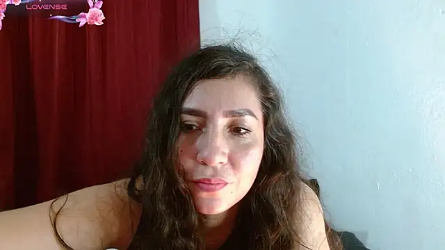 Snapshot of naihroby chatting on 03-19-25, 07:07 naihroby online show from 03-19-25, 07:07