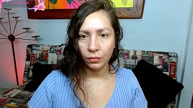 Snapshot of naihroby chatting on 10-04-25, 05:49 naihroby online show from 10-04-25, 05:49