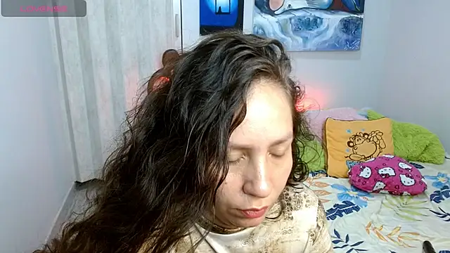 Snapshot of naihroby chatting on 10-09-25, 07:39 naihroby online show from 10-09-25, 07:39