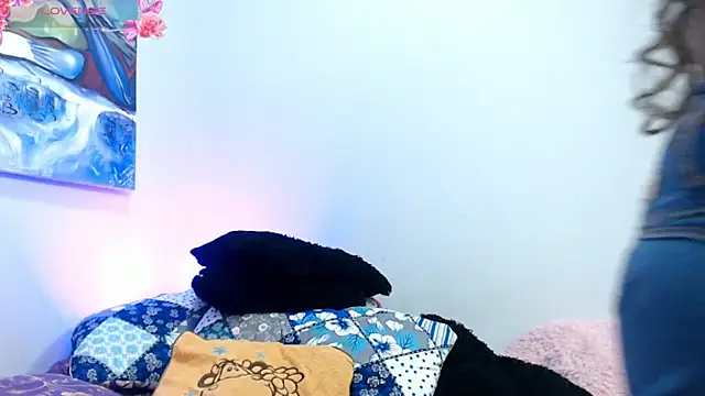 Snapshot of naihroby chatting on 11-05-25, 10:43 naihroby online show from 11-05-25, 10:43