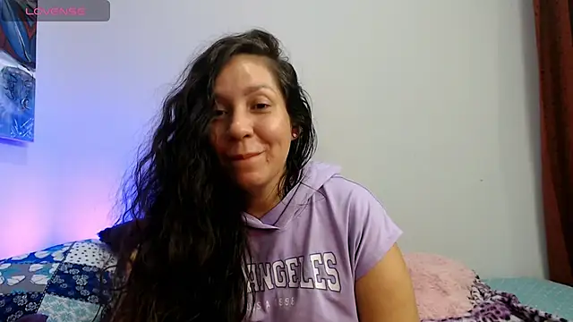 Snapshot of naihroby chatting on 11-06-25, 11:48 naihroby online show from 11-06-25, 11:48