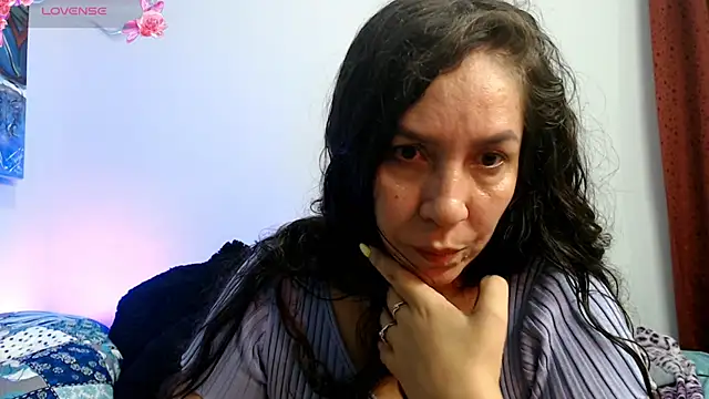 Snapshot of naihroby chatting on 11-14-25, 06:01 naihroby online show from 11-14-25, 06:01