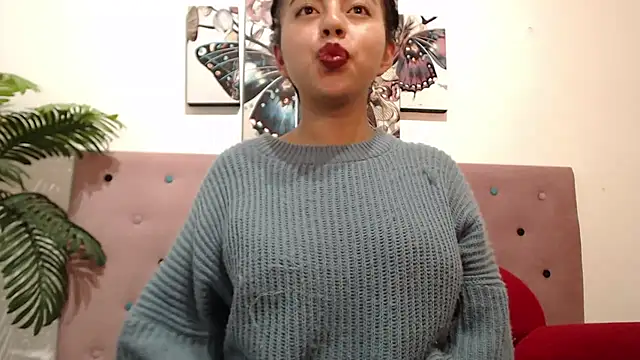 CarolineBrunx online show from 03-13-25, 08:26