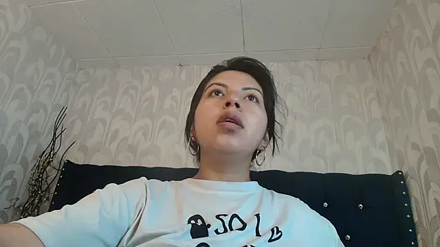 Snapshot of CarolineBrunx chatting on 05-23-26, 09:41 CarolineBrunx online show from 05-23-26, 09:41