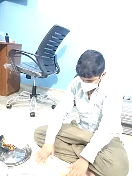 Ishan003 online show from 11-05-25, 02:28