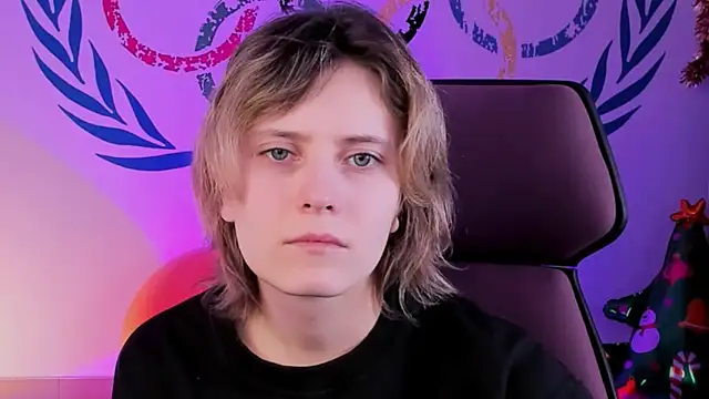 Snapshot of LolaAsmus chatting on 12-28-24, 05:12 LolaAsmus online show from 12-28-24, 05:12