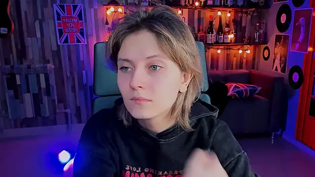 Snapshot of LolaAsmus chatting on 01-07-25, 06:05 LolaAsmus online show from 01-07-25, 06:05