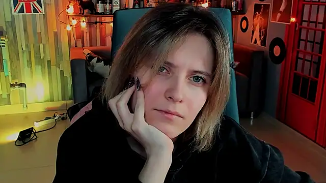 Snapshot of LolaAsmus chatting on 01-07-25, 12:41 LolaAsmus online show from 01-07-25, 12:41