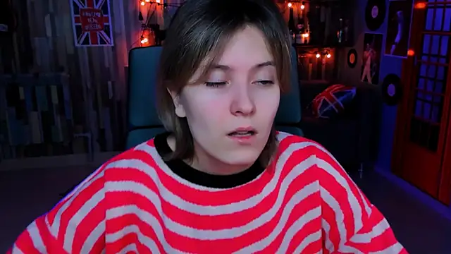 Snapshot of LolaAsmus chatting on 01-08-25, 05:05 LolaAsmus online show from 01-08-25, 05:05