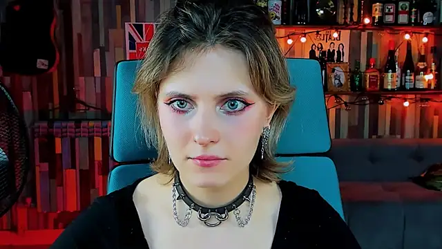 Snapshot of LolaAsmus chatting on 01-11-25, 02:15 LolaAsmus online show from 01-11-25, 02:15