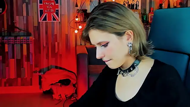 Snapshot of LolaAsmus chatting on 01-14-25, 05:19 LolaAsmus online show from 01-14-25, 05:19